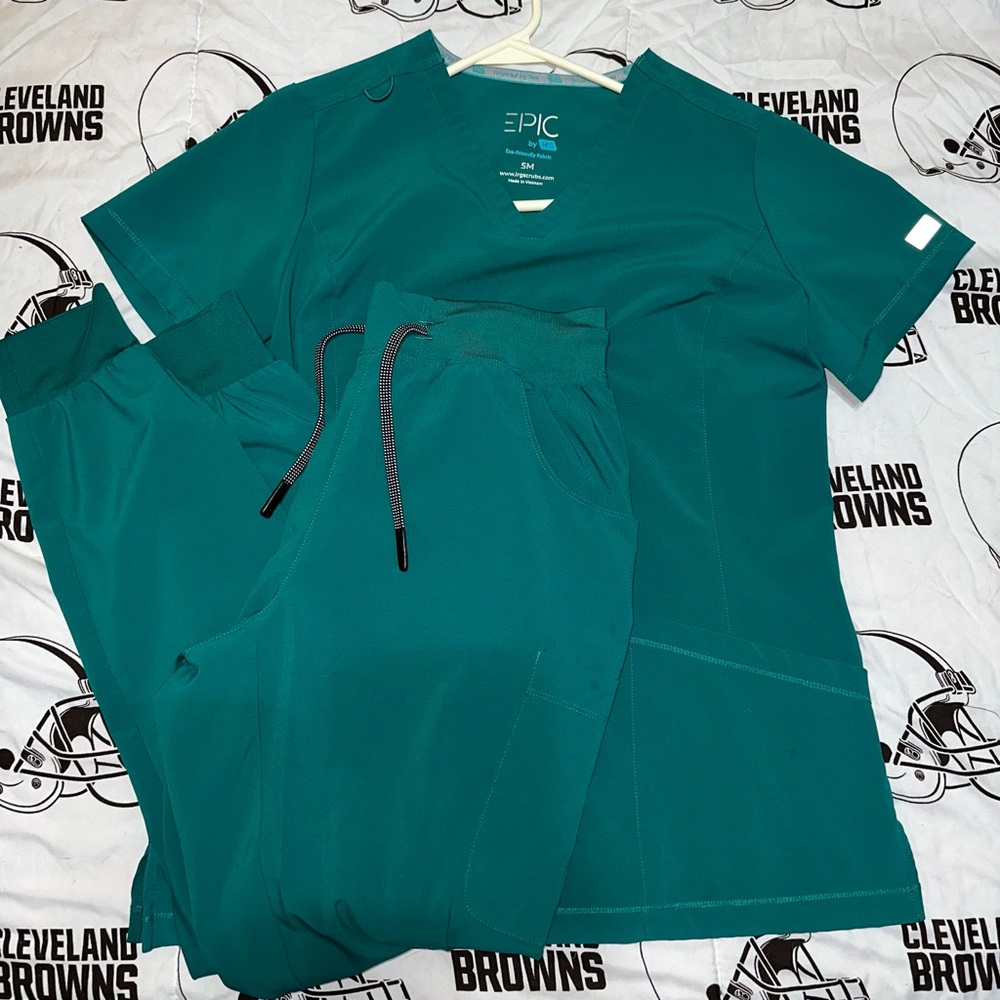Epic Emerald Green Scrub Set